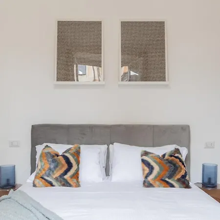 Iflat Magnificent Central Apartment-3