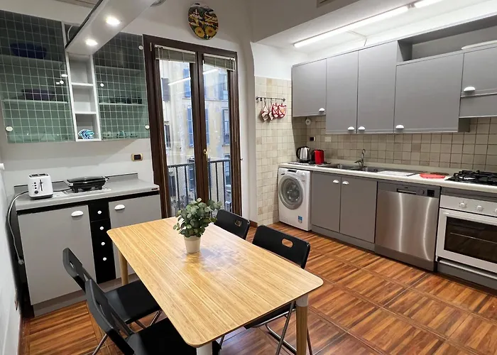 Stunning Center Rome Apartment
